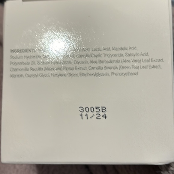 Jan Marini Multi acid exploiting pads Expiration: 11/24 - Picture 7 of 7